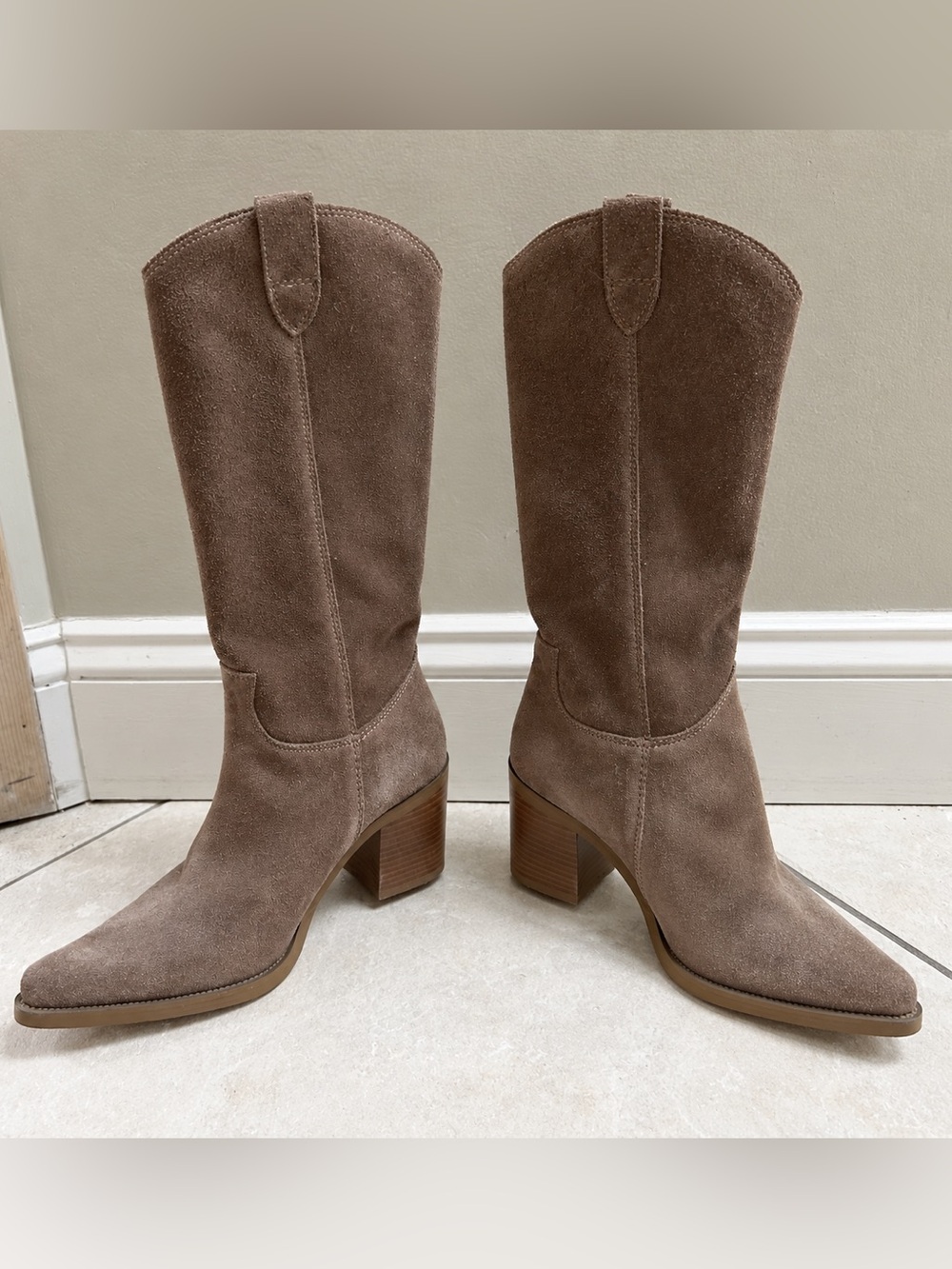 Mauri Ottavia Taupe Suede Western Boots Pointed Toe EU 39 US 8–8.5